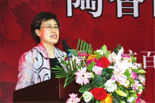 洛陽市委常委、組織部部長，洛陽市關心下一代工作委員會主任陳向平致辭