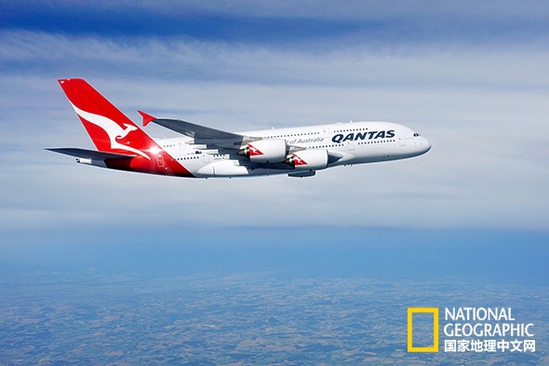 長(zhǎng)途航班，漫漫長(zhǎng)途?！抖际羞_(dá)人》的Annie Fitzsimmons向我們介紹了幾條小貼士，幫助大家度過(guò)這段煎熬。攝影：Gilles ROLLE，Redux