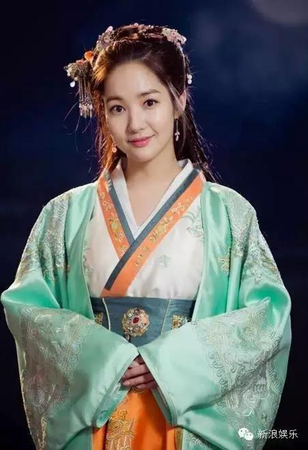 允兒招架不住古裝？韓國女星古裝LOOK一覽 誰贏了？