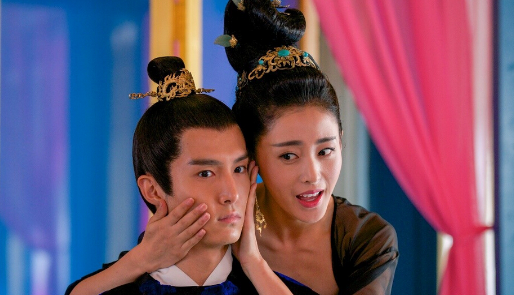 張?zhí)鞇酆褪⒁粋惐还緩?qiáng)行拆CP 張?zhí)鞇酆褪⒁粋惐还緩?qiáng)行拆CP