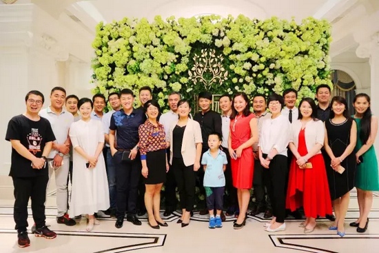 期待的時(shí)候，總是很長(zhǎng)，相聚的時(shí)候，總是很短。