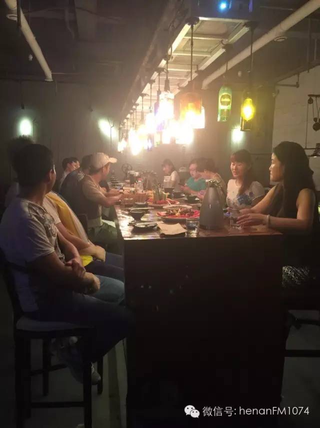 他們在干什么？
