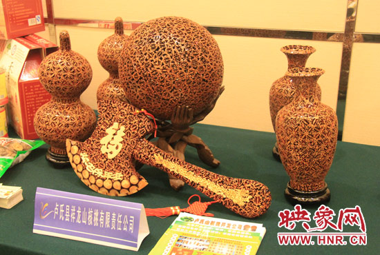 三門峽盧氏縣來帶的特色核桃工藝品 三門峽盧氏縣來帶的特色核桃工藝品