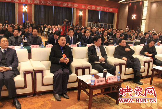 特博會(huì)投資項(xiàng)目發(fā)布及簽約儀式現(xiàn)場(chǎng) 特博會(huì)投資項(xiàng)目發(fā)布及簽約儀式現(xiàn)場(chǎng)