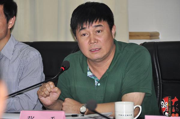 河南豫劇院藝術(shù)發(fā)展部主任、著名導(dǎo)演張平