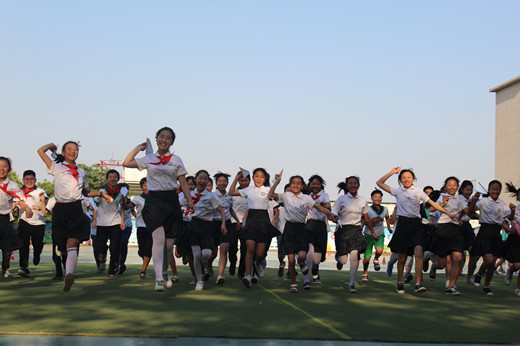 放飛紙飛機 放飛紙飛機