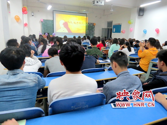 道德講堂活動現(xiàn)場 道德講堂活動現(xiàn)場