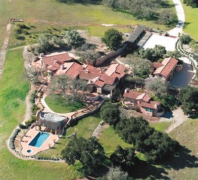 據(jù)稱這就是鄧文迪與布萊爾私會(huì)的“默多克牧場(chǎng)”。