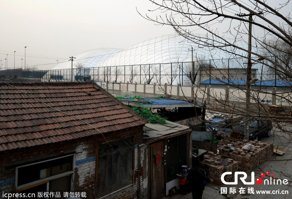 北京一國際學校耗資5百萬美元建“防霾帳篷” 北京一國際學校耗資5百萬美元建“防霾帳篷”