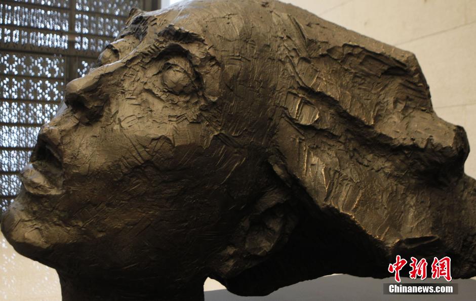 紀(jì)念南京大屠殺遇難同胞雕塑展亮相國家博物館 紀(jì)念南京大屠殺遇難同胞雕塑展亮相國家博物館