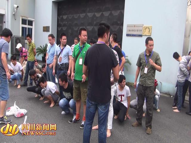 公安局管抓捕詐騙公司現(xiàn)場（警方視頻截圖）。