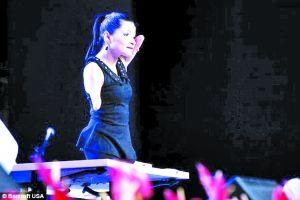 四肢殘缺女孩成勵(lì)志演說家 幼時(shí)父親自殺遭性侵 四肢殘缺女孩成勵(lì)志演說家 幼時(shí)父親自殺遭性侵