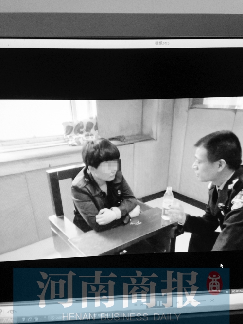 鄭州女子抱狗駕車撞人續(xù):肇事者歸案 曾在草叢躲一夜 鄭州女子抱狗駕車撞人續(xù):肇事者歸案 曾在草叢躲一夜