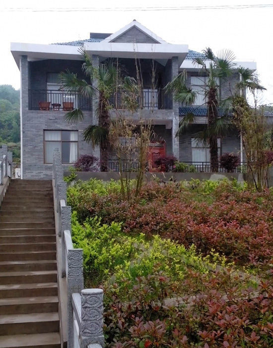 龜山派出所7干警住2000平米辦公樓 附帶別墅 龜山派出所7干警住2000平米辦公樓 附帶別墅