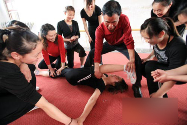 藝校妹子到底有多苦？