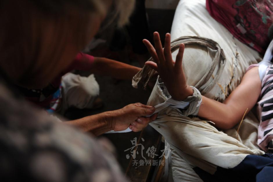 【圖片故事】繩束童年 【圖片故事】繩束童年