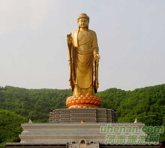 深秋去堯山賞紅葉、泡溫泉、拜大佛