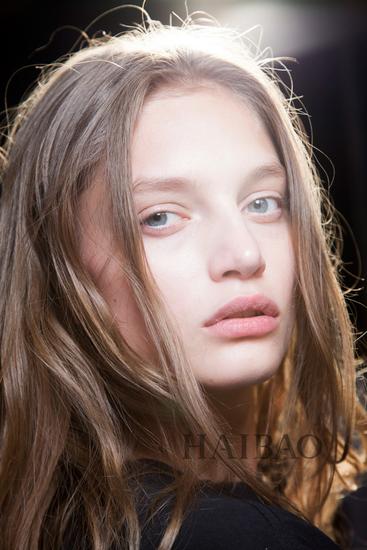 挑質(zhì)地or看膚色？ 正確選隔離要根據(jù)年齡段