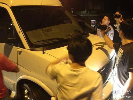 打人現(xiàn)場(chǎng) 打人現(xiàn)場(chǎng)