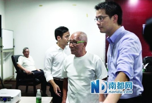 發(fā)布會現(xiàn)場，葉問兒子葉準中途離場。