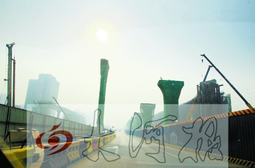 　三環(huán)大“項(xiàng)圈”，西、北兩段預(yù)計(jì)年底通車