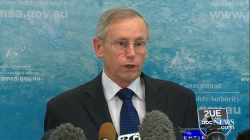 澳大利亞海事局官員正在介紹關(guān)于馬航失聯(lián)客機(jī)的搜索情況。 澳大利亞海事局官員正在介紹關(guān)于馬航失聯(lián)客機(jī)的搜索情況。