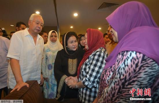 馬總理稱與民間武裝達(dá)協(xié)議 吁獨(dú)立調(diào)查墜機(jī)原因 馬總理稱與民間武裝達(dá)協(xié)議 吁獨(dú)立調(diào)查墜機(jī)原因