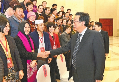 1月20日上午，省委書記、省人大常委會(huì)主任郭庚茂,省委副書記、省長謝伏瞻等親切接見了省民族團(tuán)結(jié)