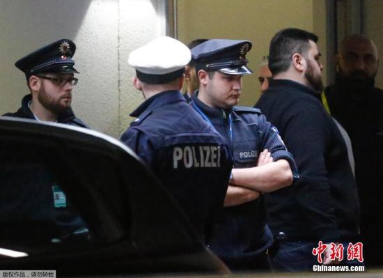 當(dāng)?shù)貢r間24日，一架空客A320飛機在法國南部阿爾卑斯墜機。