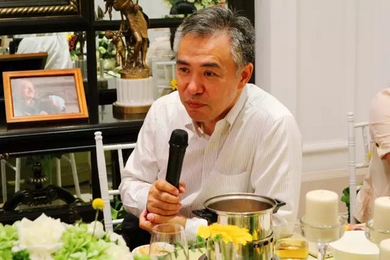 就藝術(shù)品投資收藏、人工智能、基因檢測等話題，劉東曉博士一一做了分析講解。