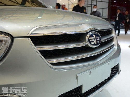 一汽奔騰X80諜照曝光 一汽奔騰X80諜照曝光