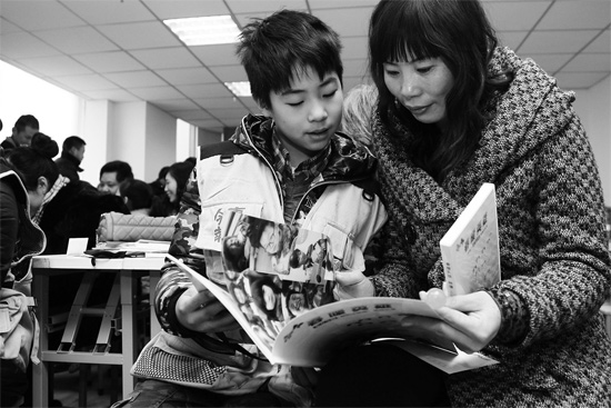 昨日的分享交流會(huì)上，孩子們的成長經(jīng)歷都被印成了小冊(cè)子