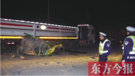 昨日下午，鄭平路與107國(guó)道并線處突發(fā)車(chē)禍，造成鄭平路擁堵兩個(gè)多小時(shí)