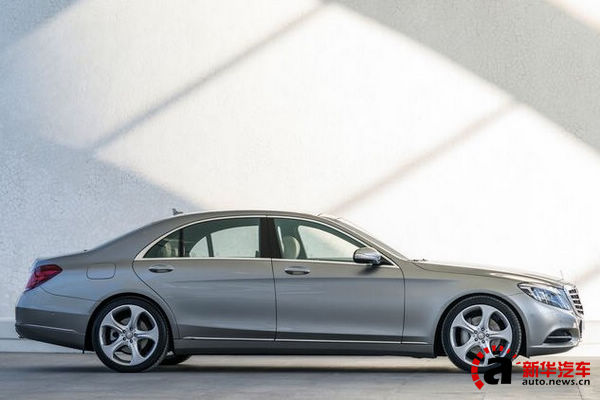 奔馳新一代S級(jí) 奔馳新一代S級(jí)