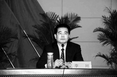 濮陽市委常委、市委政法委書記李剛