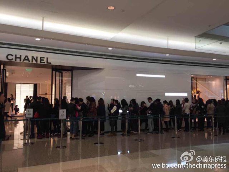 奢侈品牌中國(guó)區(qū)降價(jià)引發(fā)搶購(gòu)