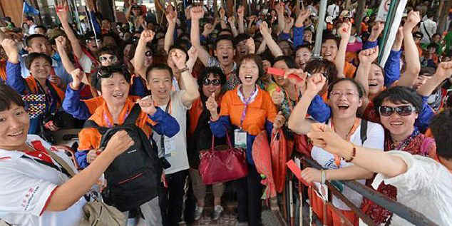 李錦記后人請1.3萬員工游泰國 李錦記后人請1.3萬員工游泰國