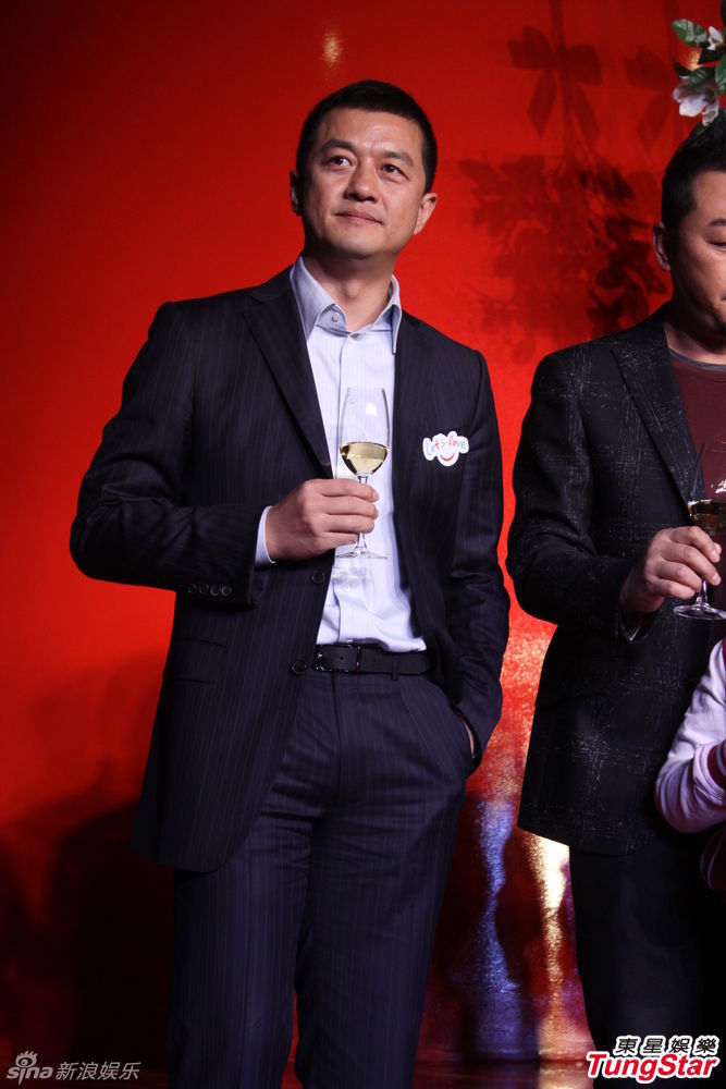 李亞鵬、郭濤父子相活動(dòng)