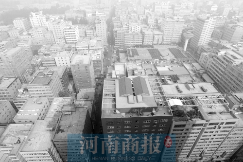 陳寨密密麻麻的出租房，或許將成為歷史  鄧萬里/攝