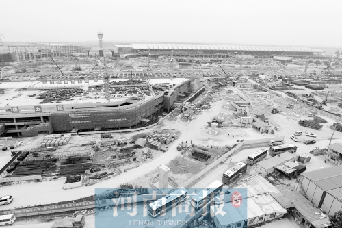 建設(shè)中的機場二期工程 建設(shè)中的機場二期工程