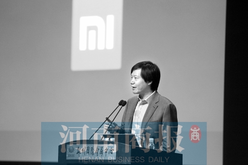 小米科技董事長(zhǎng)雷軍說，互聯(lián)網(wǎng)思維就七個(gè)字：專注、口碑、極致、快