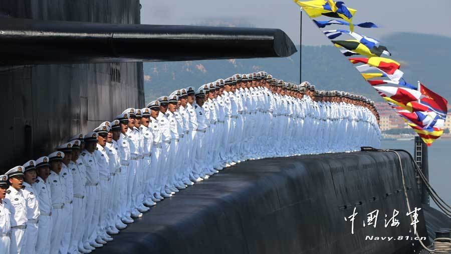 威武的核潛艇官兵。軍報記者-喬天富攝