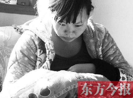 重新找回兒子蛋蛋，年輕的媽媽再也不忍離開(kāi)