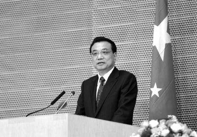 當(dāng)?shù)貢r間5月5日，國務(wù)院總理李克強在非盟會議中心發(fā)表演講。圖/中國政府網(wǎng)