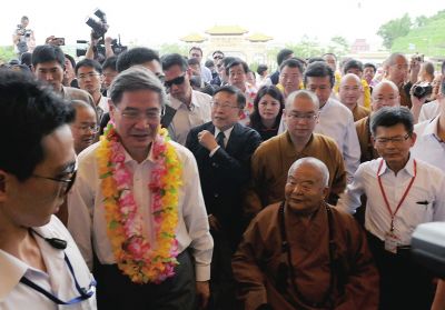 張志軍步入禮敬大廳。