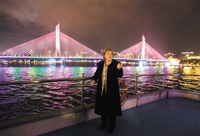 2012年2月3日，德國總理默克爾夜游廣州。