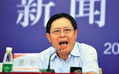 　譚力 男，1955年10月生，漢族，重慶市人，大學學歷，有知青經(jīng)歷。2009年3月前，一直在四川工