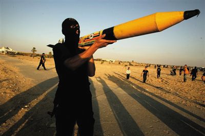 卡薩姆火箭：哈馬斯山寨版喀秋莎火箭，射程約10公里。