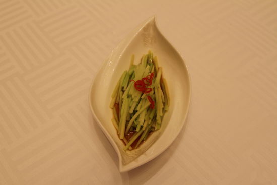 白灼翠芥蘭。 花惠生 供圖