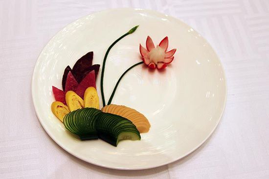 迎賓冷盤“洋花蘿卜”。 花惠生 供圖